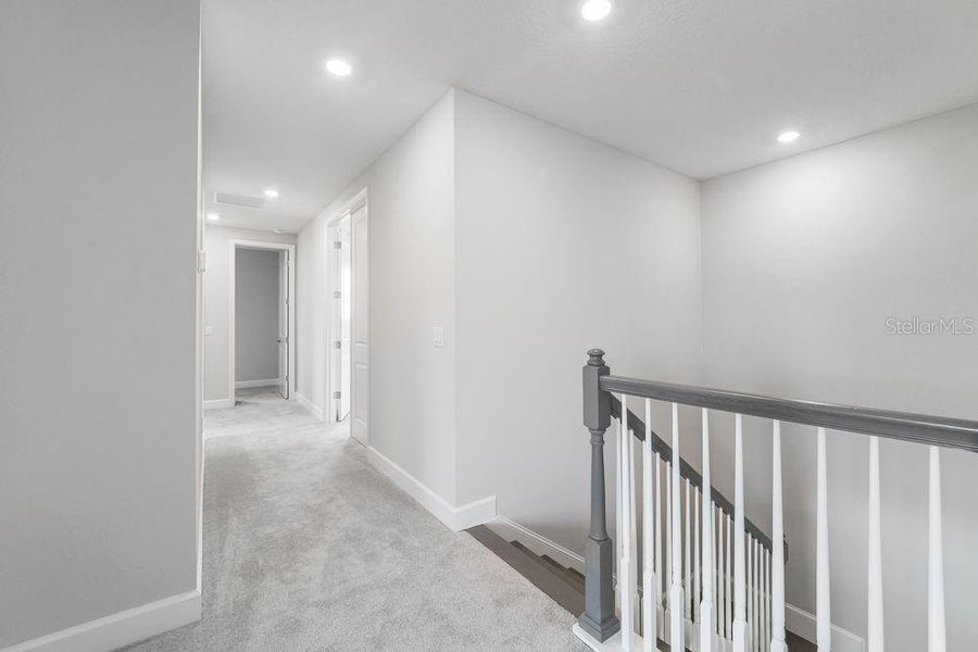 548 Moon Shell Circle ~ Ready Now