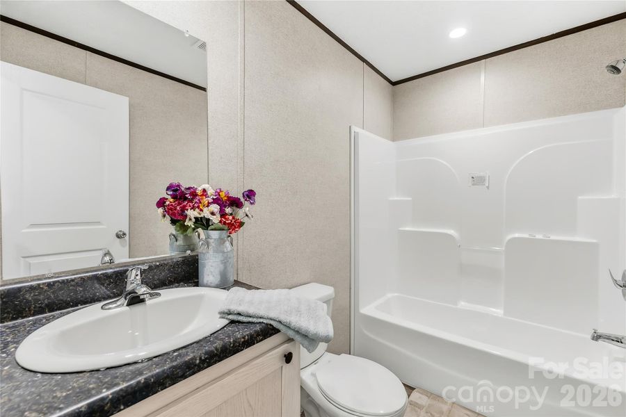 Image 33 of a home in .