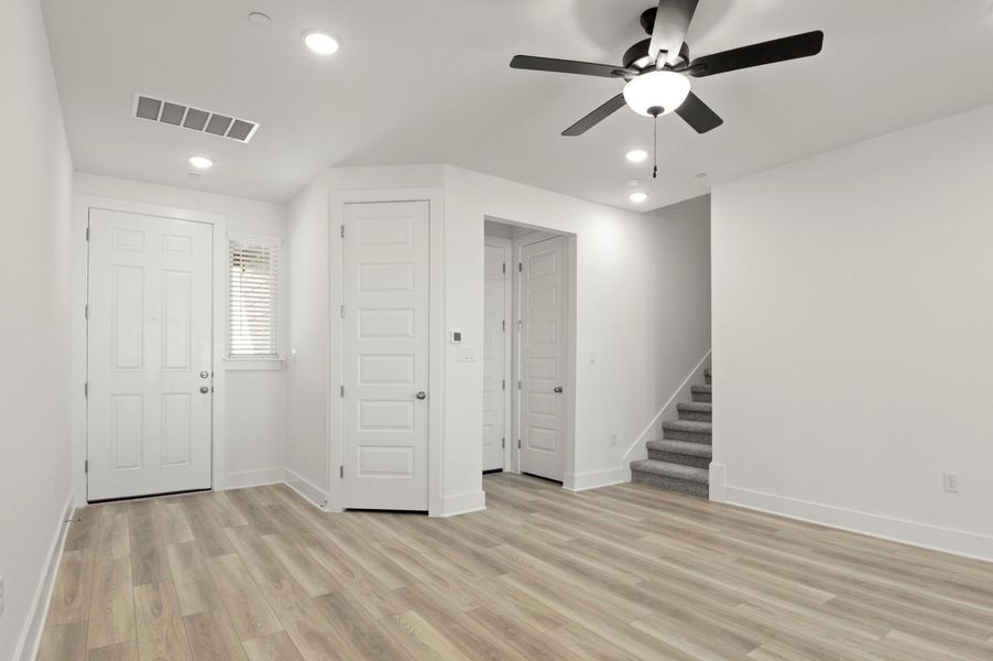 Spacious, unfurnished interior of a new home in Center 45, Round Rock (Image 23).