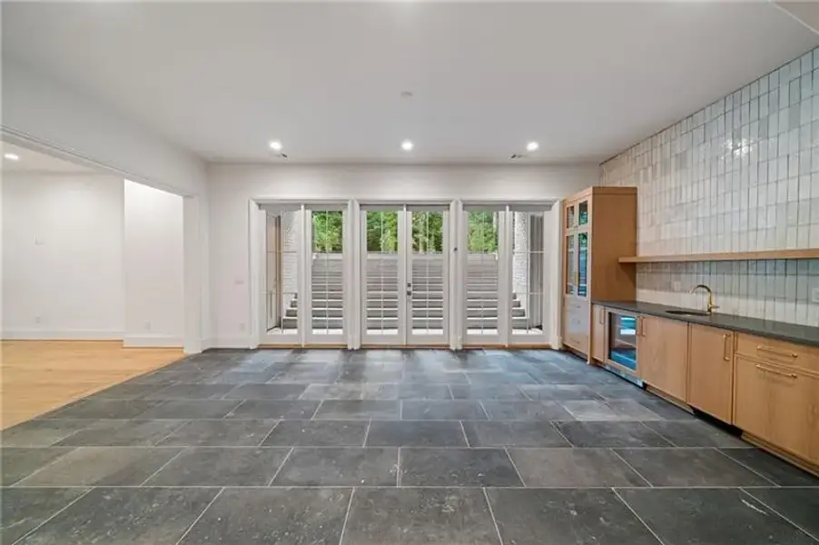 Spacious, unfurnished interior of a new home in , Atlanta (Image 19). Spacious, unfurnished interior of a new home in , Atlanta (Image 19).