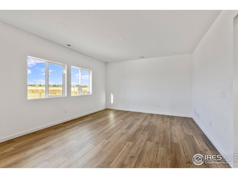 Spacious, unfurnished interior of a new home in Granary, Johnstown (Image 15).