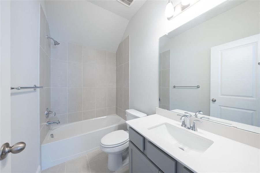 Furnished interior view inside a new home in Valencia on the Lake: Valencia 50s, Little Elm (Image 4). Furnished interior view inside a new home in Valencia on the Lake: Valencia 50s, Little Elm (Image 4).