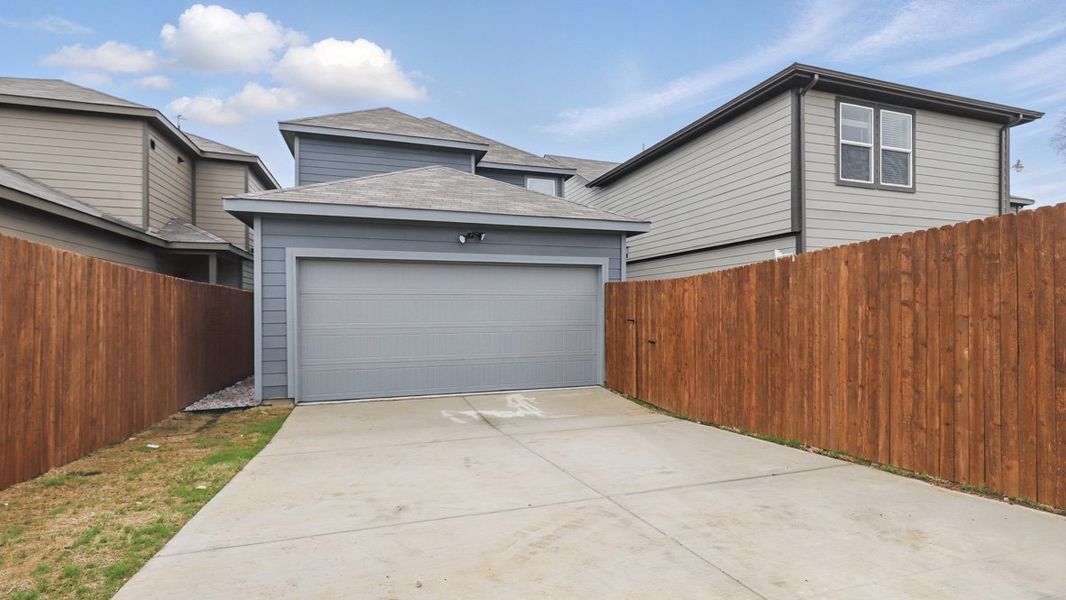 Representative exterior photo of a completed home built from the CASHEW by D.R. Horton in Orchard Village, Fort Worth, TX (Image 22). Representative exterior photo of a completed home built from the CASHEW by D.R. Horton in Orchard Village, Fort Worth, TX (Image 22).