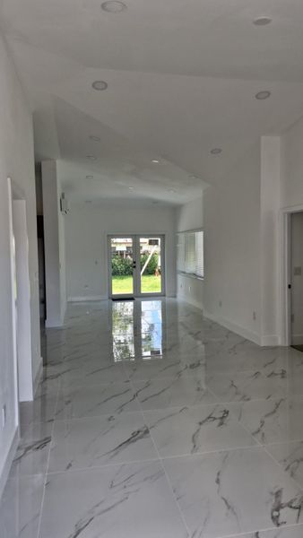 1-b2025230-5c68-4928-9a42-11136f2c8677