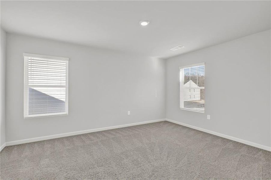 Spacious, unfurnished interior of a new home in , Jasper (Image 20).