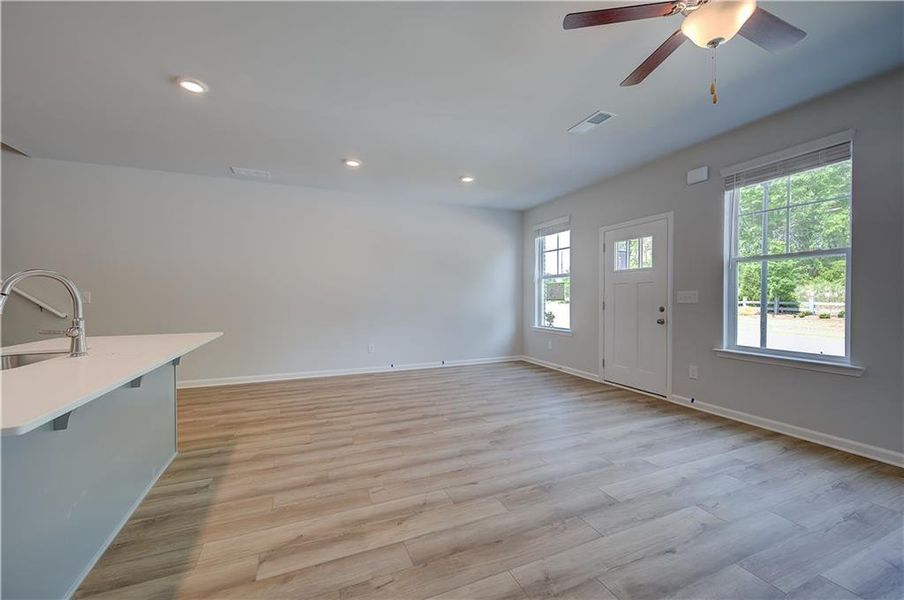 Spacious, unfurnished interior of a new home in Avery Landing, McDonough (Image 14).