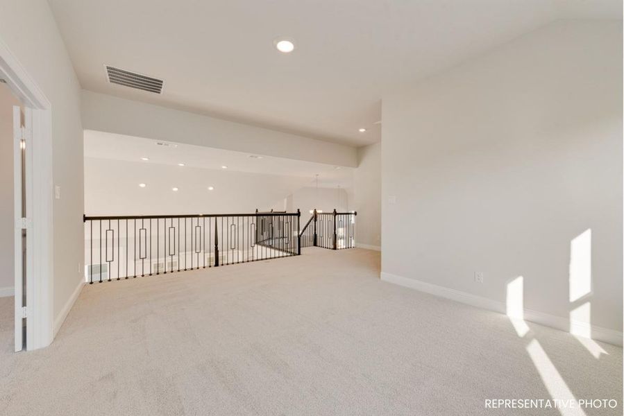 Spacious, unfurnished interior of a new home in Trails at Cottonwood Creek, Rowlett (Image 12).