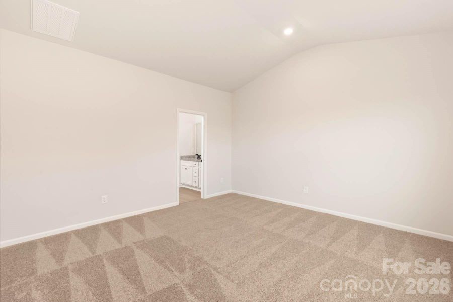 Spacious, unfurnished interior of a new home in Stagecoach Station, Gastonia (Image 10). Spacious, unfurnished interior of a new home in Stagecoach Station, Gastonia (Image 10).
