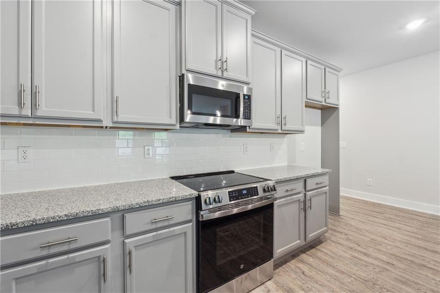 Furnished interior view inside a new home in , Gainesville (Image 48).