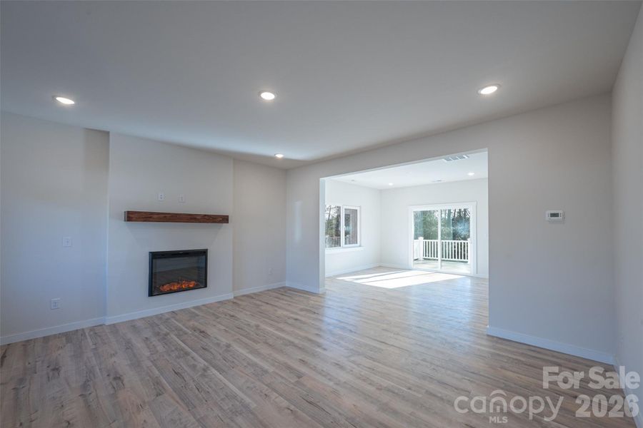 Spacious, unfurnished interior of a new home in , Hickory (Image 23).