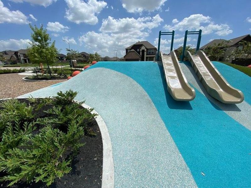 Edgewood community park offers area for the kids to gather, play and make lasting memories.