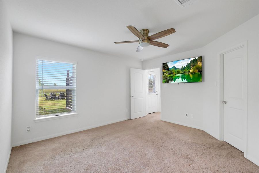 Spacious, unfurnished interior of a new home in Bauer Landing, Hockley (Image 19).