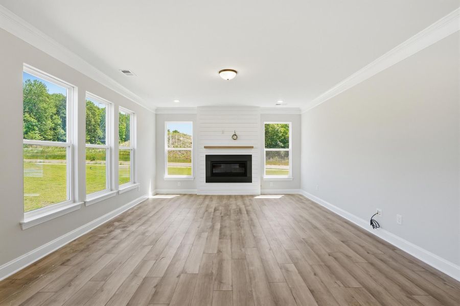 Spacious, unfurnished interior of a new home in Enclave at Riverdale, Huntersville (Image 12).