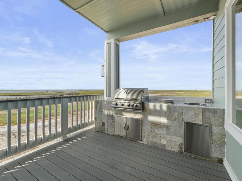 Exterior details and patio area of a home in , Freeport (Image 25).