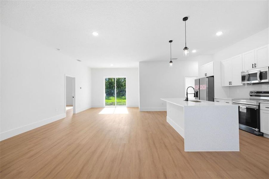 Spacious, unfurnished interior of a new home in , Dunnellon (Image 25). Spacious, unfurnished interior of a new home in , Dunnellon (Image 25).