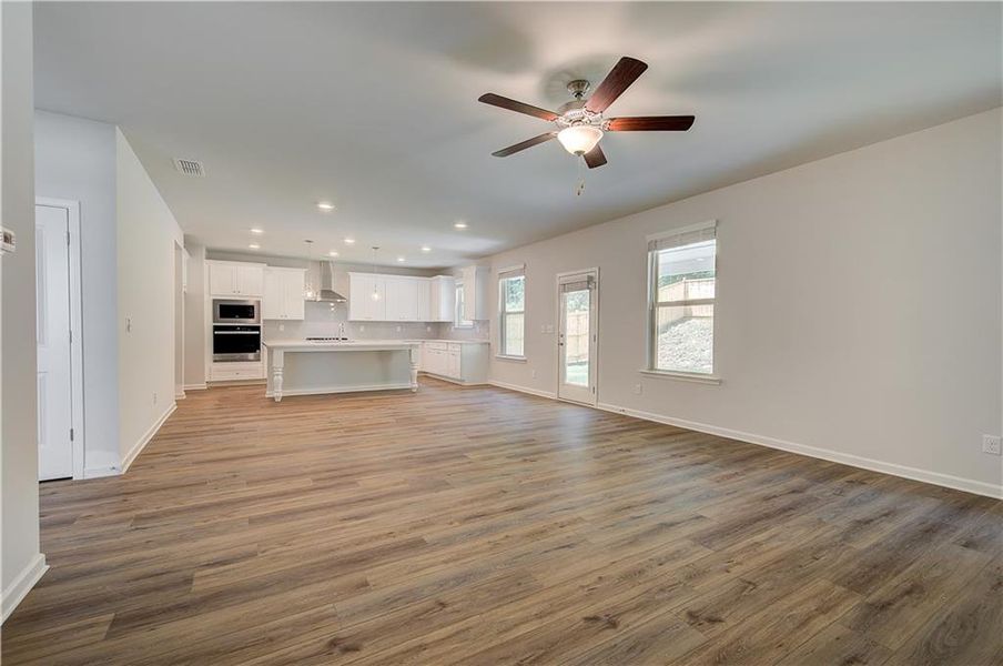 Spacious, unfurnished interior of a new home in Hamilton Lakes, Lawrenceville (Image 16).