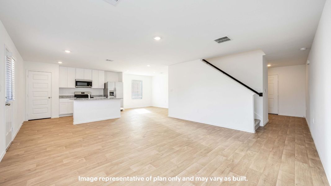 Representative unfurnished interior of a home built from the Fallow by D.R. Horton in Deer Meadows, Odessa (Image 13).