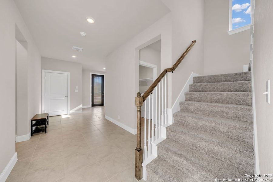 Spacious, unfurnished interior of a new home in Stillwater Ranch, San Antonio (Image 18). Spacious, unfurnished interior of a new home in Stillwater Ranch, San Antonio (Image 18).
