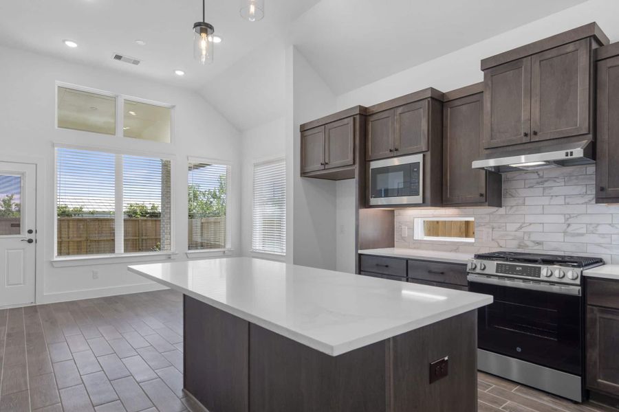 Furnished interior view inside a new home in Mulberry Farms, Santa Fe (Image 18).