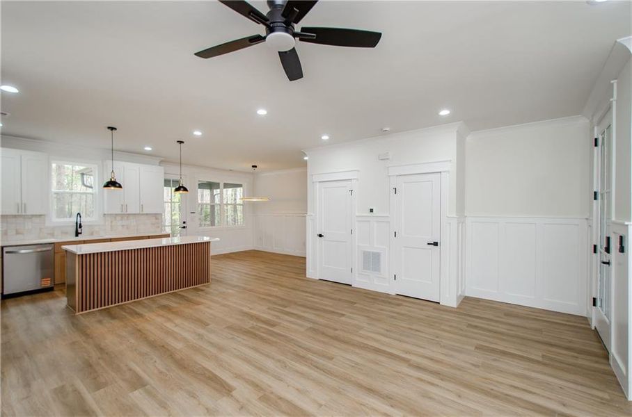 Spacious, unfurnished interior of a new home in , Gainesville (Image 38).