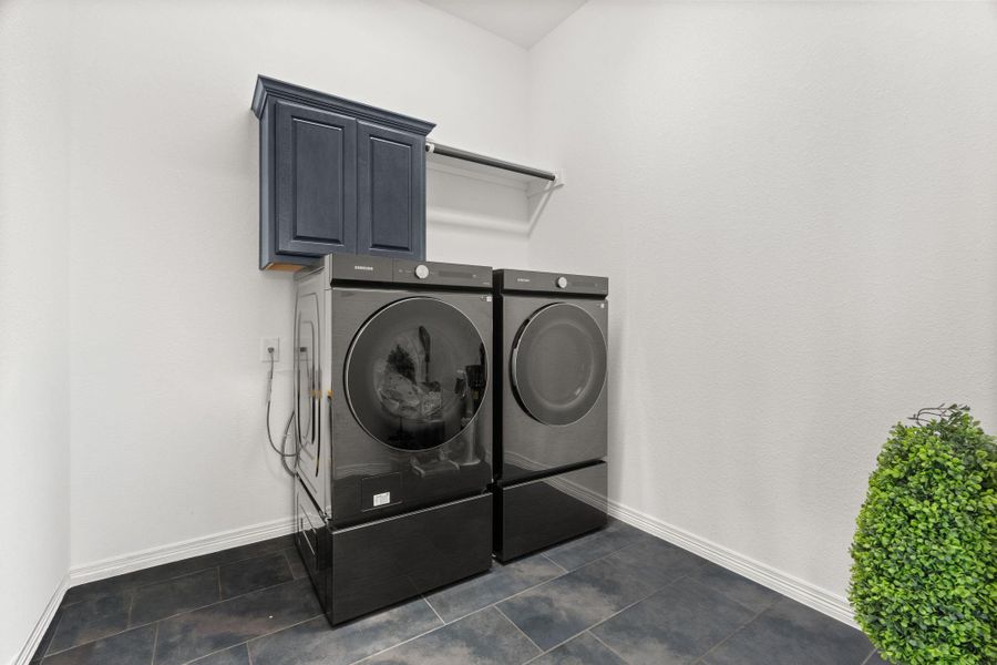 Furnished interior view inside a new home in Santa Rita Ranch, Liberty Hill (Image 18).