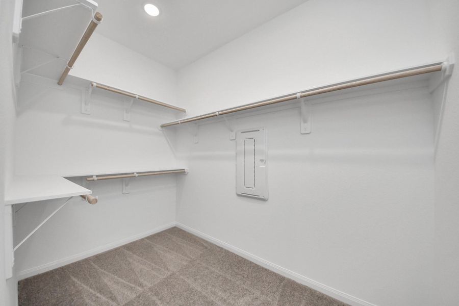 Spacious, unfurnished interior of a new home in Elyson, Katy (Image 15).