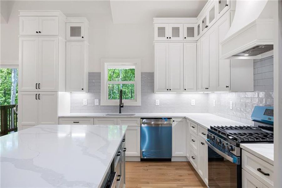 Furnished interior view inside a new home in , Cartersville (Image 14).