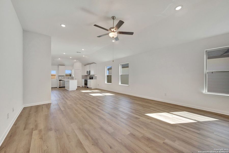 Spacious, unfurnished interior of a new home in Park Place, New Braunfels (Image 12). Spacious, unfurnished interior of a new home in Park Place, New Braunfels (Image 12).