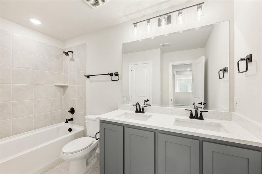 Furnished interior view inside a new home in Sable Creek, Sanger (Image 17). Furnished interior view inside a new home in Sable Creek, Sanger (Image 17).