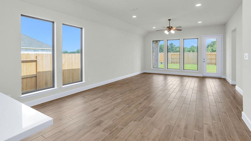 Spacious, unfurnished interior of a new home in Everly, Hockley (Image 17).