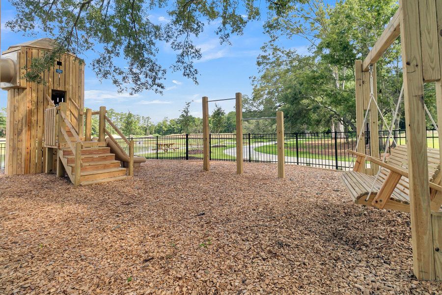 Community amenities in , Summerville (Image 36).