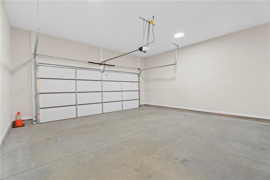 Spacious, unfurnished interior of a new home in , Jonesboro (Image 38).