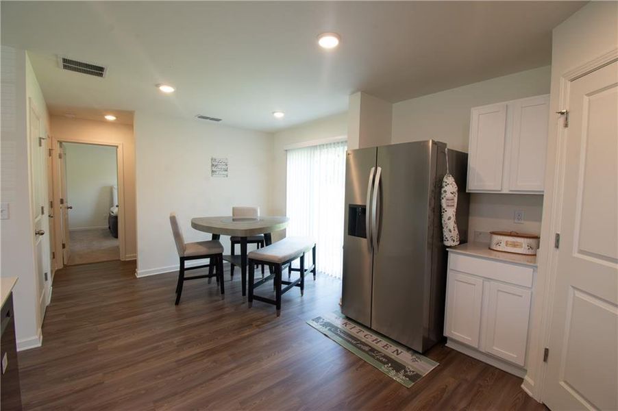 Furnished interior view inside a new home in Kinsale, Macon (Image 10).
