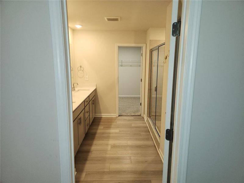Spacious, unfurnished interior of a new home in The Oaks at Dawson, Dawsonville (Image 46). Spacious, unfurnished interior of a new home in The Oaks at Dawson, Dawsonville (Image 46).