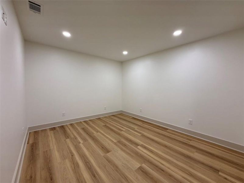 Spacious, unfurnished interior of a new home in , Calhoun (Image 21).