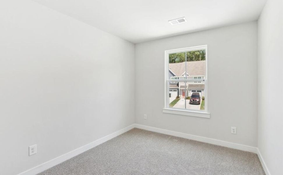 Spacious, unfurnished interior of a new home in Crescent Cove, Summerville (Image 7).