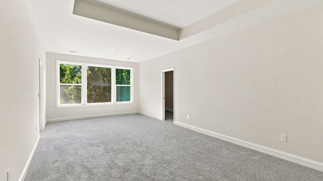 Spacious, unfurnished interior of a new home in Rutledge Estates, Woodruff (Image 32).