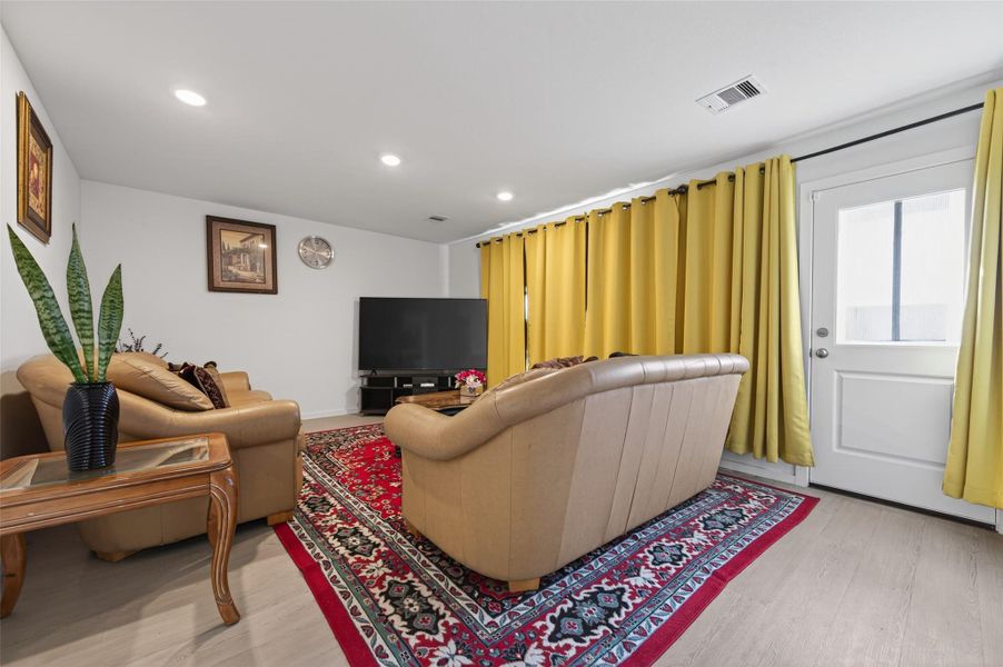 Furnished interior view inside a new home in The Grand Prairie: Watermill Collection, Hockley (Image 4).