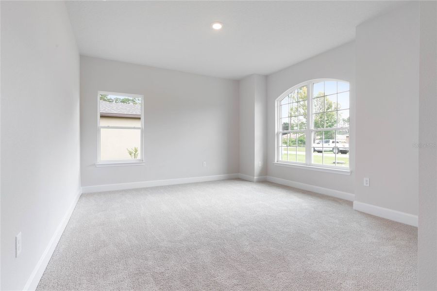 Spacious, unfurnished interior of a new home in Orange Blossom Hills, Summerfield (Image 19).