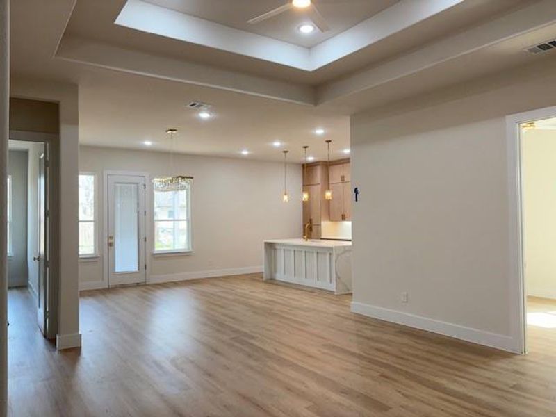 Spacious, unfurnished interior of a new home in , Dallas (Image 8).