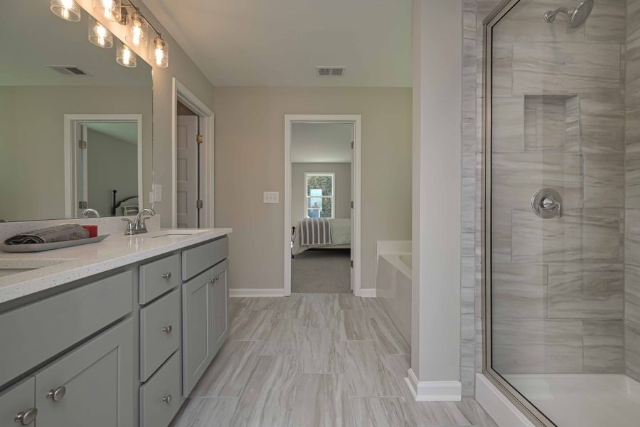 Furnished interior view inside a new home in Lake Shore, Temple (Image 31).