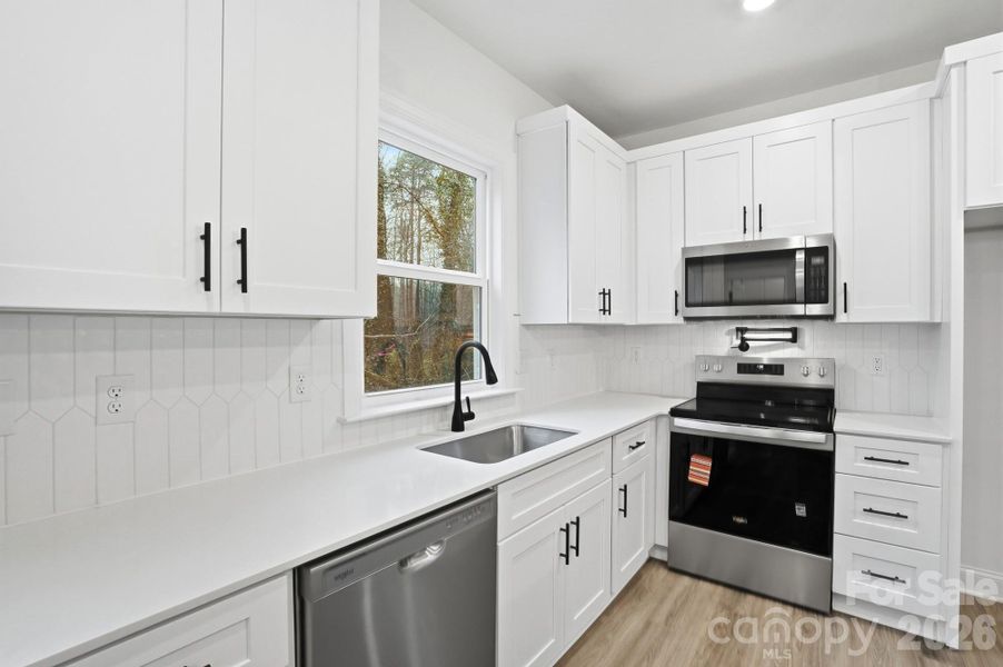 Furnished interior view inside a new home in , Gastonia (Image 7).