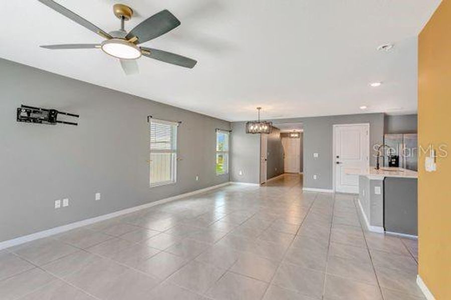 Spacious, unfurnished interior of a new home in Evergreen, Bradenton (Image 39). Spacious, unfurnished interior of a new home in Evergreen, Bradenton (Image 39).