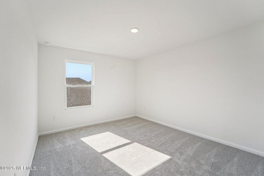 Spacious, unfurnished interior of a new home in Panther Creek, Jacksonville (Image 17).