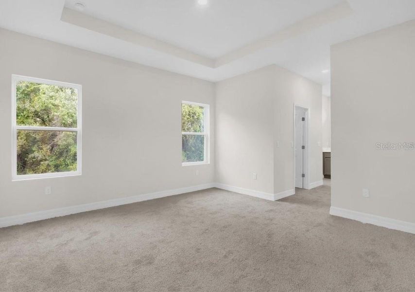 Spacious, unfurnished interior of a new home in , Ocala (Image 13).