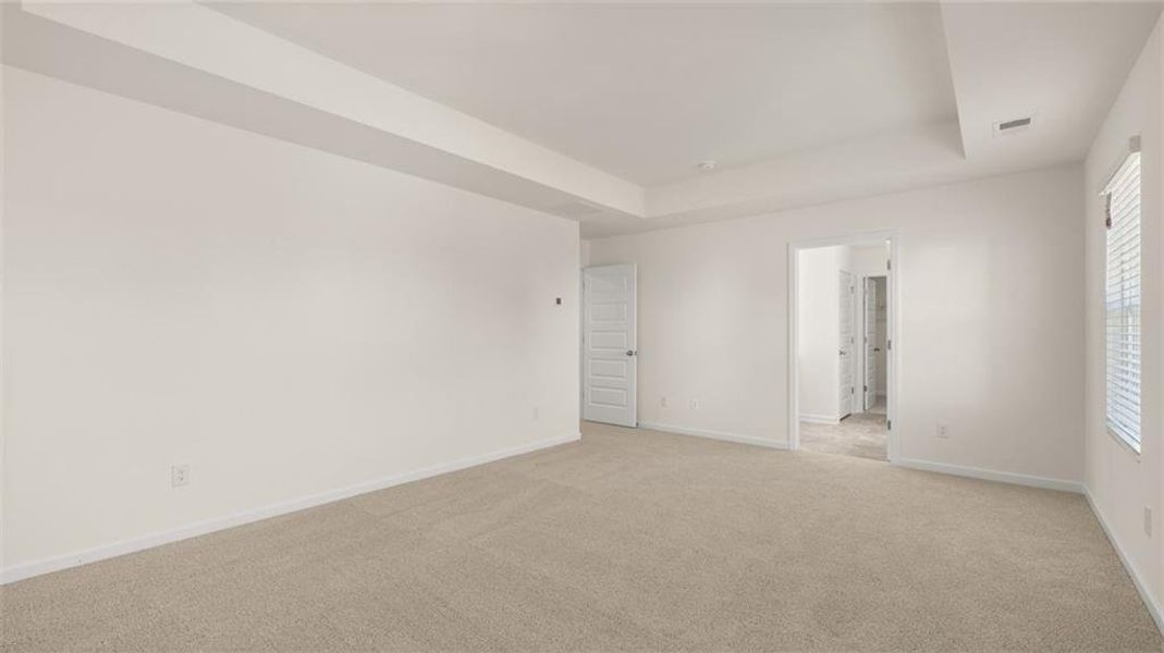 Spacious, unfurnished interior of a new home in The Reserve at Calcutta, Stockbridge (Image 33). Spacious, unfurnished interior of a new home in The Reserve at Calcutta, Stockbridge (Image 33).