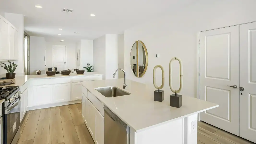 Representative furnished interior of a home built from the Solana Plan 3078 by Lennar in Western Garden, Phoenix (Image 8).