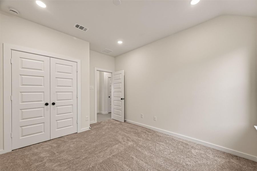Spacious, unfurnished interior of a new home in Foxtail Palms, Manvel (Image 40). Spacious, unfurnished interior of a new home in Foxtail Palms, Manvel (Image 40).