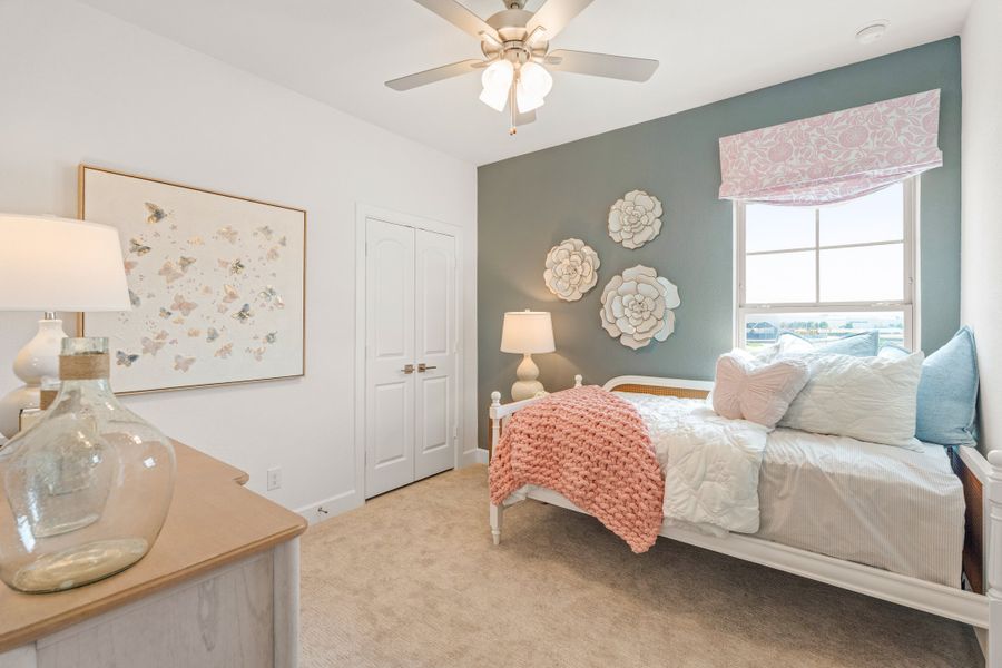 Furnished interior view inside a new home in Waterbend, Euless (Image 9).