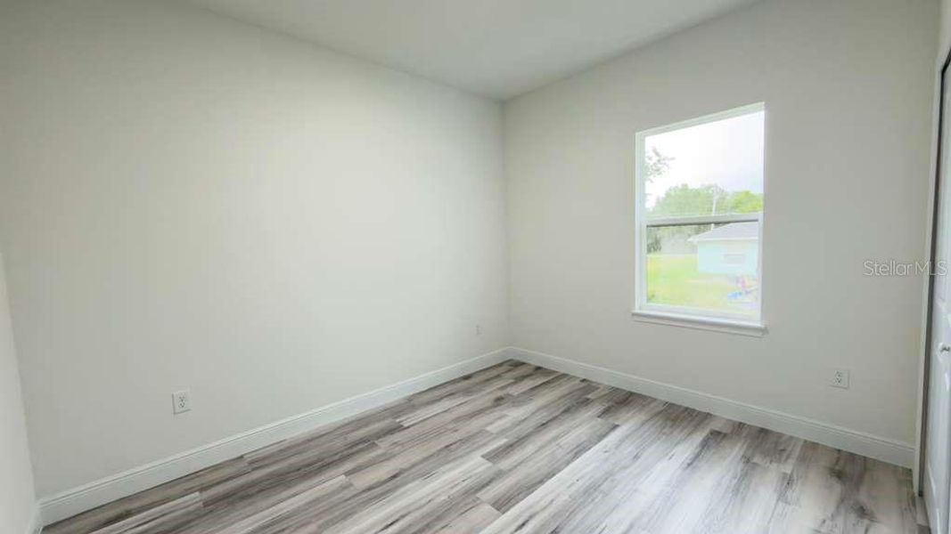 Spacious, unfurnished interior of a new home in , Ocala (Image 13).